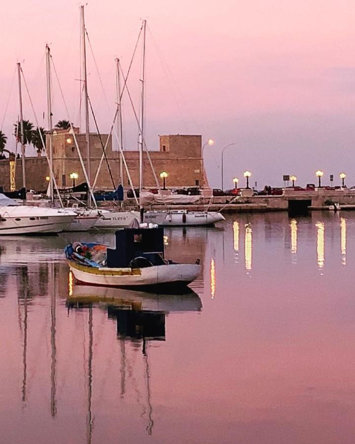Porto Antico Villa Bari Bagian luar foto