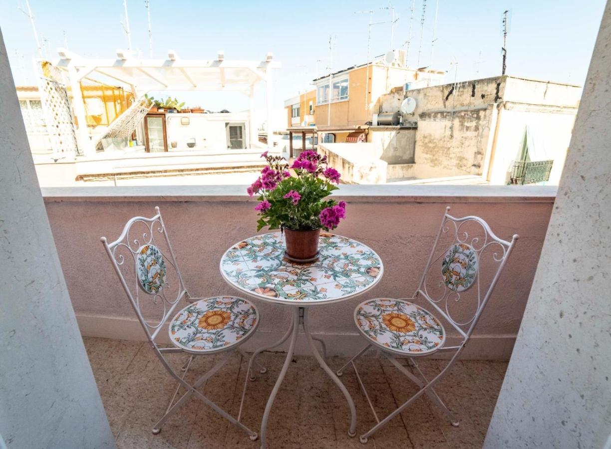 Porto Antico Villa Bari Bagian luar foto
