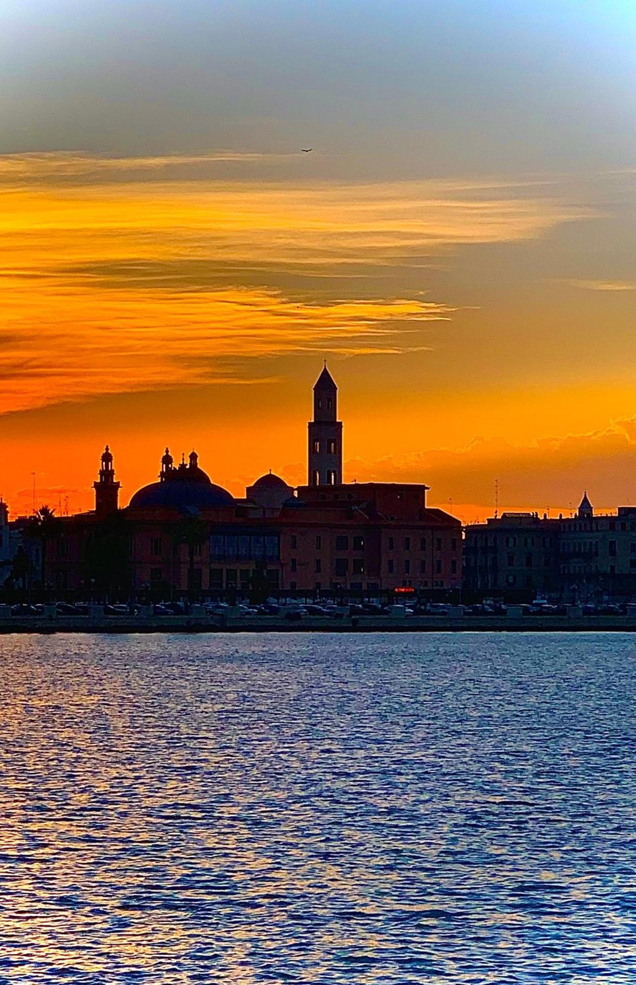 Porto Antico Villa Bari Bagian luar foto